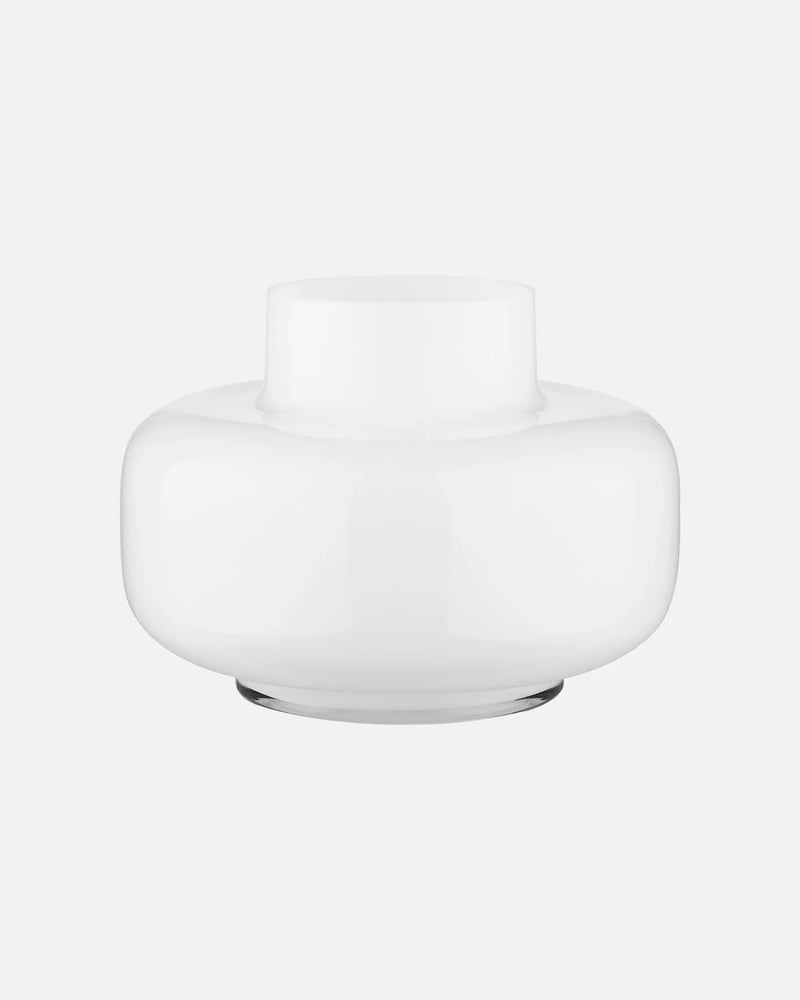 urna vase - white