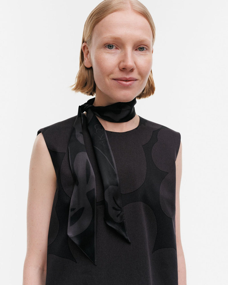 jåvva nokturno silk scarf - black