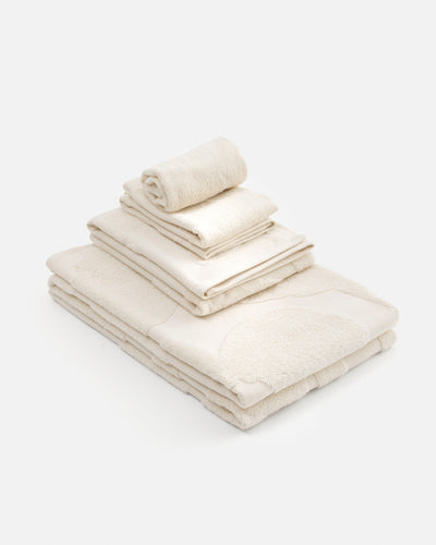 unikko bath towel cream