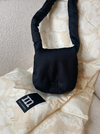 pillow round crossbody black - bag